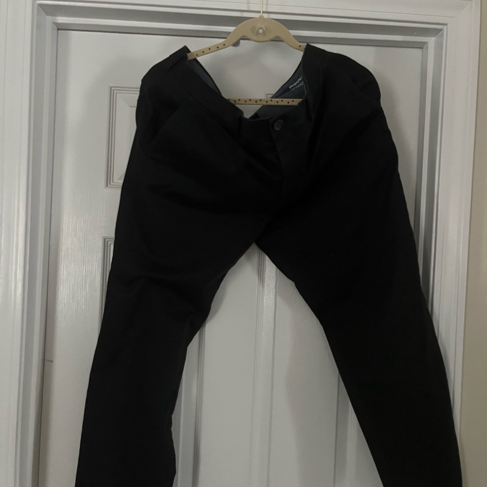 Haggar slim fit pants in excellent condition